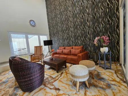 Casa Virago with Bandung City View Отели в г. Ngamprah