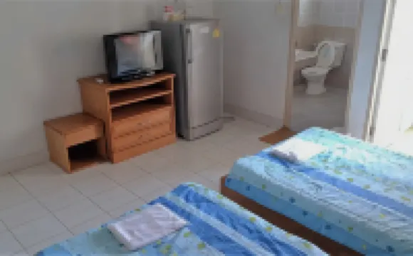 塔納廣場查那撒尼斯旺34號旅館