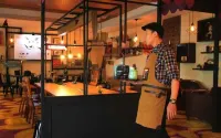 Hotel Horison Ultima Bekasi - bar