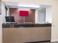 莫比爾-中城紅頂飯店 莫比爾住宿飯店