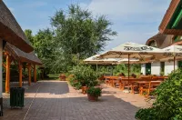 Antal-Tavi Fogadó és Horgászparadicsom Hotel di 