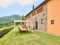 Tranquil Chianti Escape for 4 -  case vacanza in affitto