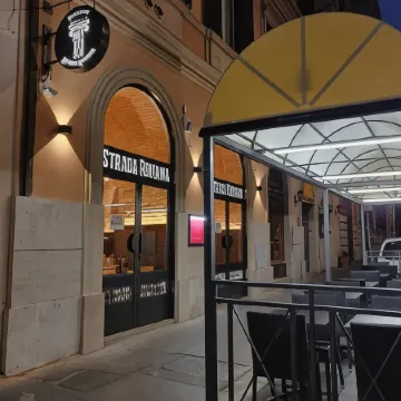 Alessandro Palace & Bar