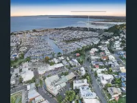 Chic 4-Bed Townhouse with Ocean Views - en bord de mer