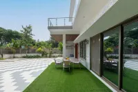 StayVista at Nova Nest with Rooftop Pool