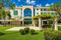 Quality Hotel & Suites Brasília Hotels in 