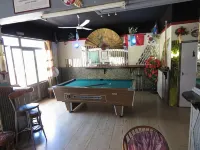 Harry's Bar & Apartments