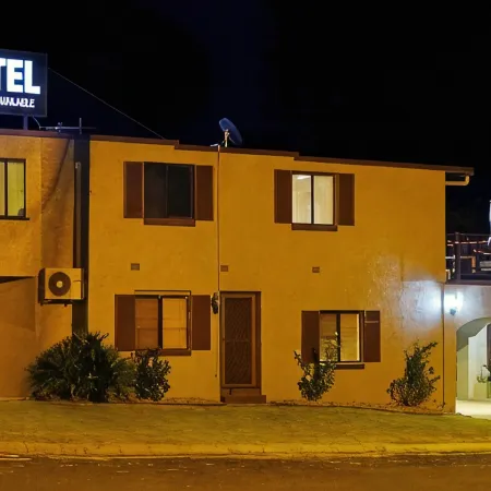 Warwick Vines Motel