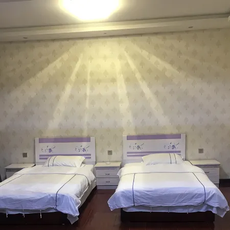 Wuwei Hongxu Business Hotel