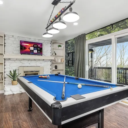 Game Room, Hot Tub, Pet-Friendly, Fire-pit, Views on 3-Acres in Seven Devils