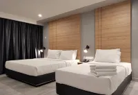 Coral Bay Resort