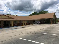Village Inn of Hardy Hotels in Sharp County