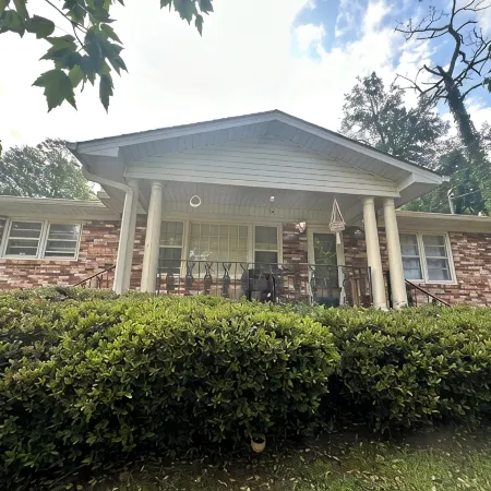 Entire home in quiet neighborhood !! This is a duplex style home!
