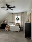Charming Treehouse cabin with WiFi, Hot tub, Firepit in marvelous Smithville - 4-Star