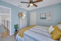 Backyard lake oasis, close to Tybee & Downtown, Low Country Lake Retreat - Homestays