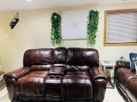 King Comfort Apartment, Quiet, Clean, AC & WiFi