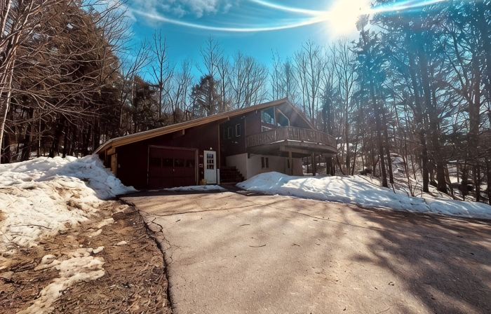 3-bedroom chalet in fabulous Bartlett, wonderful spot close to Storyland