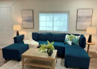 Cozy and Convenient- 5 min to Airport - 3-Star