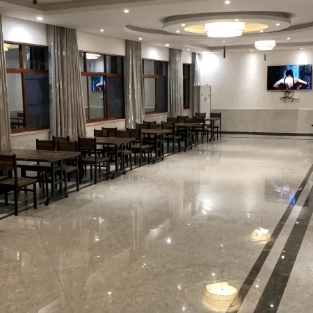 Yunzhou Hotel
