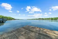 Charming 3-bedroom house on Big Water in Sparta