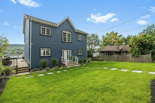 Entire Lakeview House ~ 1 Hour to MetLife ~ Hot Tub~Firepit~Stunning View~Decks