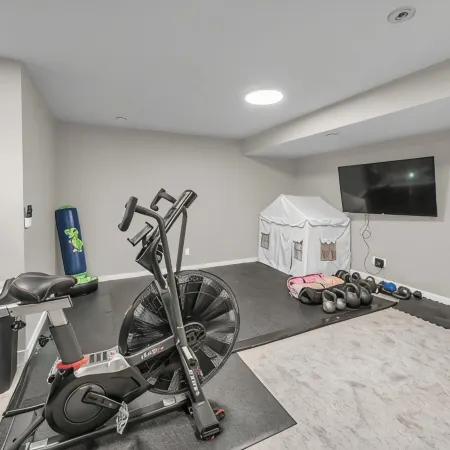 3 Bedroom Luxury Home w/ Office & Theatre