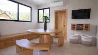 Casita Curtis- luxurious 6-bedroom villa inside HACIENDA CAMPO VERDE w- WiFi, AC - Bintang 4