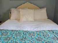 2 Bedroom Hideaway by Discovery Park, Families, Couples, Solo Stays Hotels near West Point Lighthouse