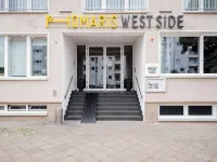 Homaris West Side - Digital Check In Hotels near محطة مترو أنفاق تيلبلاتز