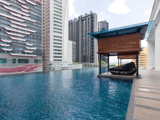 Reizz Residence | 2 BDR, 2 BATH, with Balcony