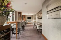 Hilton the Hague - С баром