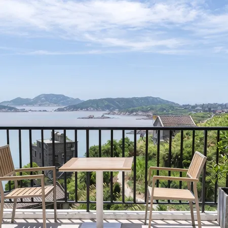 Wenling yinxingyuan seaside home stay