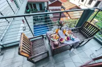 Faraway Suites - breakfast