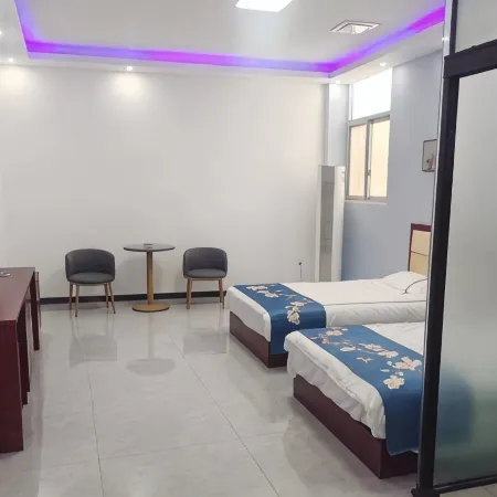 Mengcheng Runze Business Hotel