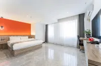 Minimalist Hotel