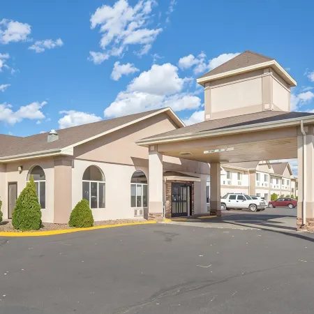 FairBridge Inn & Suites Glendive Отели в г. Глендайв