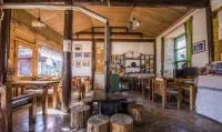 Dengba Snow Mountain International Youth Inn - 2-Sterne