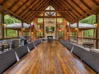 Copper Spa -Luxury Cabin w/ Steam Spa, Hot Tub - Sleeps 14 Hotels in Broken Bow