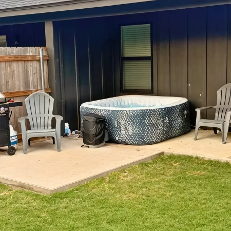 Pet-Friendly • UMHB Walkable • Downtown • Fire Pit • Hot Tub