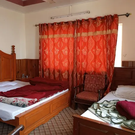 New Shabistan Hotel