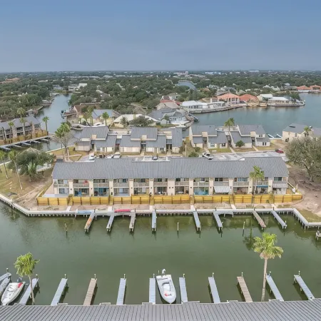 Fisherman Friend! - Coastal Condo - Views Await!