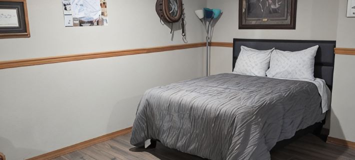 Downstairs Mtn. Farmhouse Hotels in Ravalli County