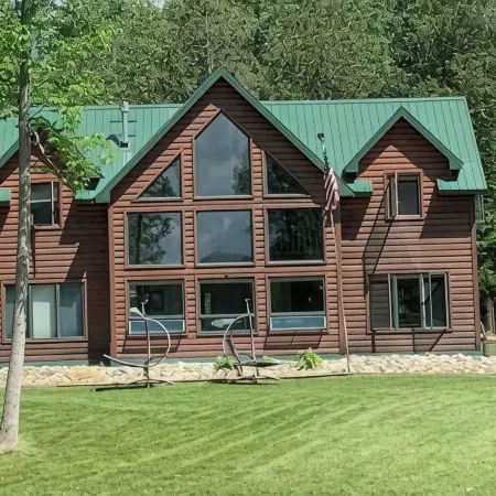 Cozy A- frame cabin on Hill Lake