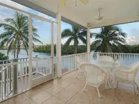Large home on private penninsula with waterfront and views on three sides. Hotels in Bokeelia