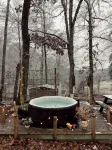 RRG Luxury Glamping Tent– Cozy Winter Retreat with Fire Pit & Hot-tub