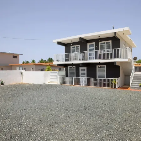 R&V Combate Beach House for 12 with Private Pool
