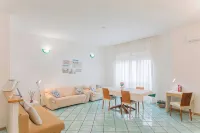 Casa Elan Salerno, large and bright apartment, a stone's throw from the beach