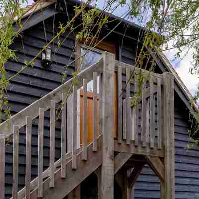 Farmhouse Loft Studio in rural location with parking Hotel Exterior
