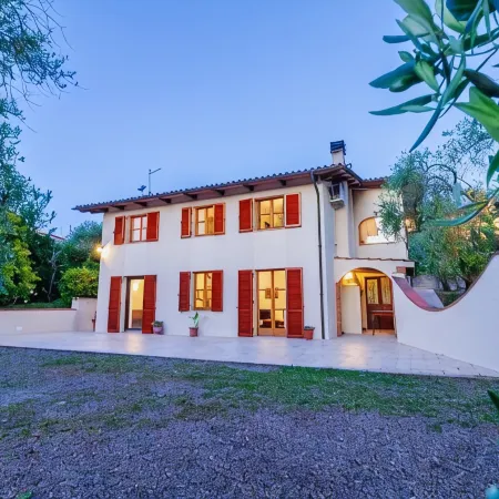Private villa with Jacuzzi in Montemerano, near Terme di Saturnia