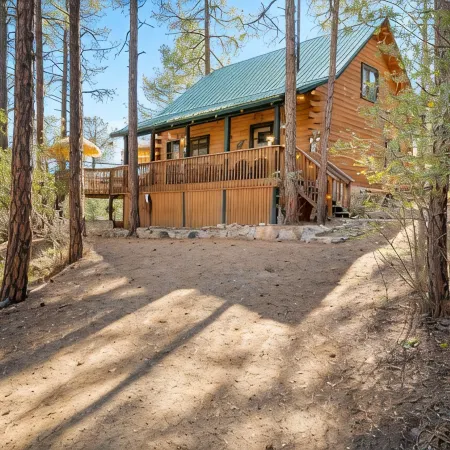 A Luxurious Prescott Log Cabin, 1 Mile to Downtown.